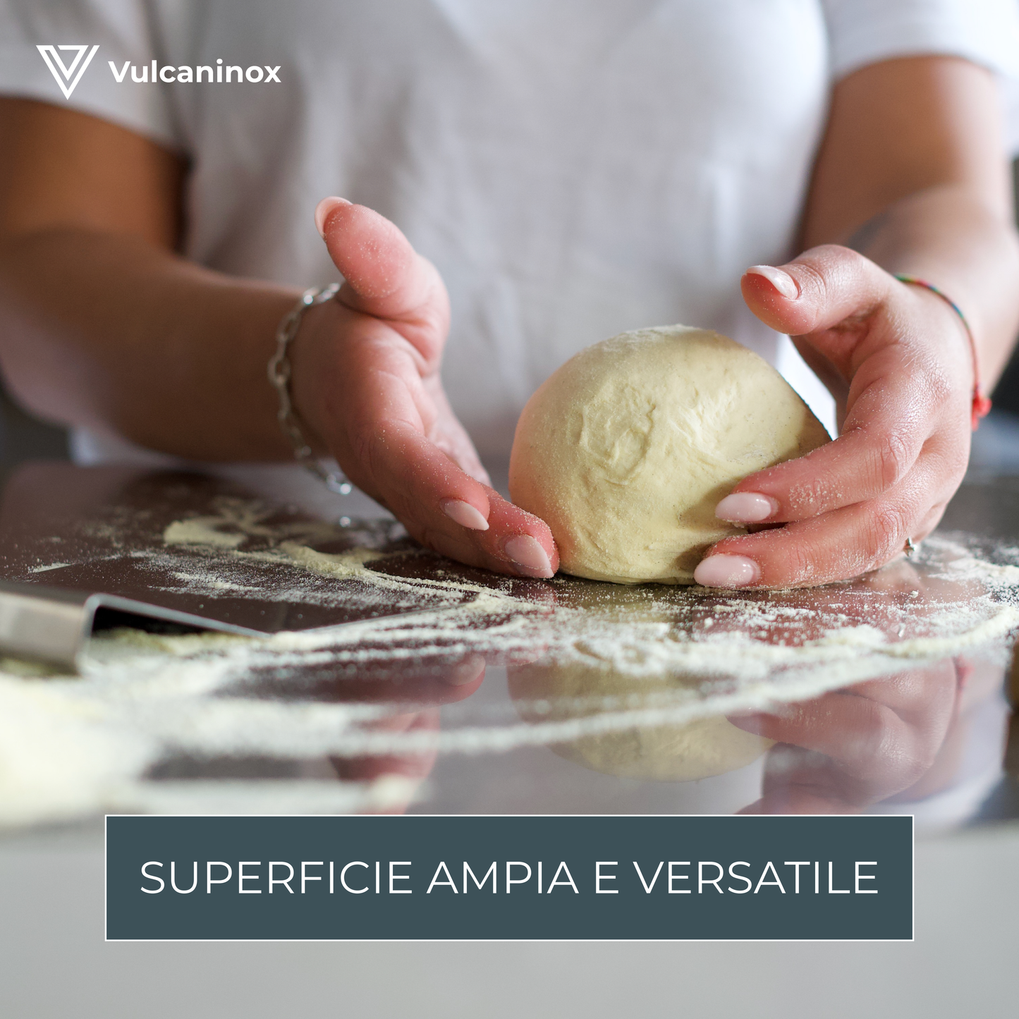 VulcanInox - Spianatoia in Acciaio Inox con Alzata da 4 cm - Superficie Igienica e Resistente per Impasti di Pane, Pizza e Pasta - Perfetta per Cucine Domestiche e Ristoranti (40x50x2x4)